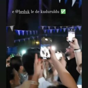 Bedük Instagram - Last week 🔥⭐️ sondaki video bizim yan bahçeye dalan yavru tilkiler. Mutlu ol diye koydum 🫠