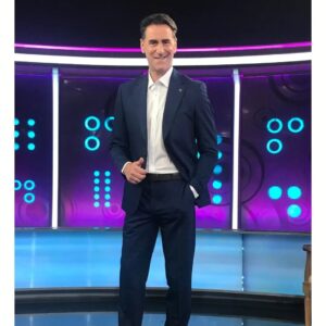 Bekir Aksoy Instagram - Bu harika takımlar için teşekkür ederim. @cengizhanbaybars Canım @burcin.naz harika seçimler yapmış ve abisine göndermiş. ❤️
