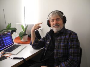 Béla Fleck Instagram - When I’m on tour I travel with my Clear Mg Pro headphones - I can work on music wherever I am, trust the accurate sound - and love the listening experience. 

Thanks @focalnaimamerica @focal.professional