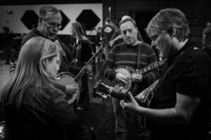 Béla Fleck Instagram - What a great time celebrating Earl Scruggs! 
📸: @mthornphoto