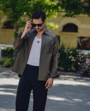 Ben Aldridge Instagram - A beautiful show and weekend. Congratulations and thank you @loewe and @jonathan.anderson 
#LOEWESS24

Styling @felicitykay 
Grooming @nadiaaltinbas 
Photo @claireguillon