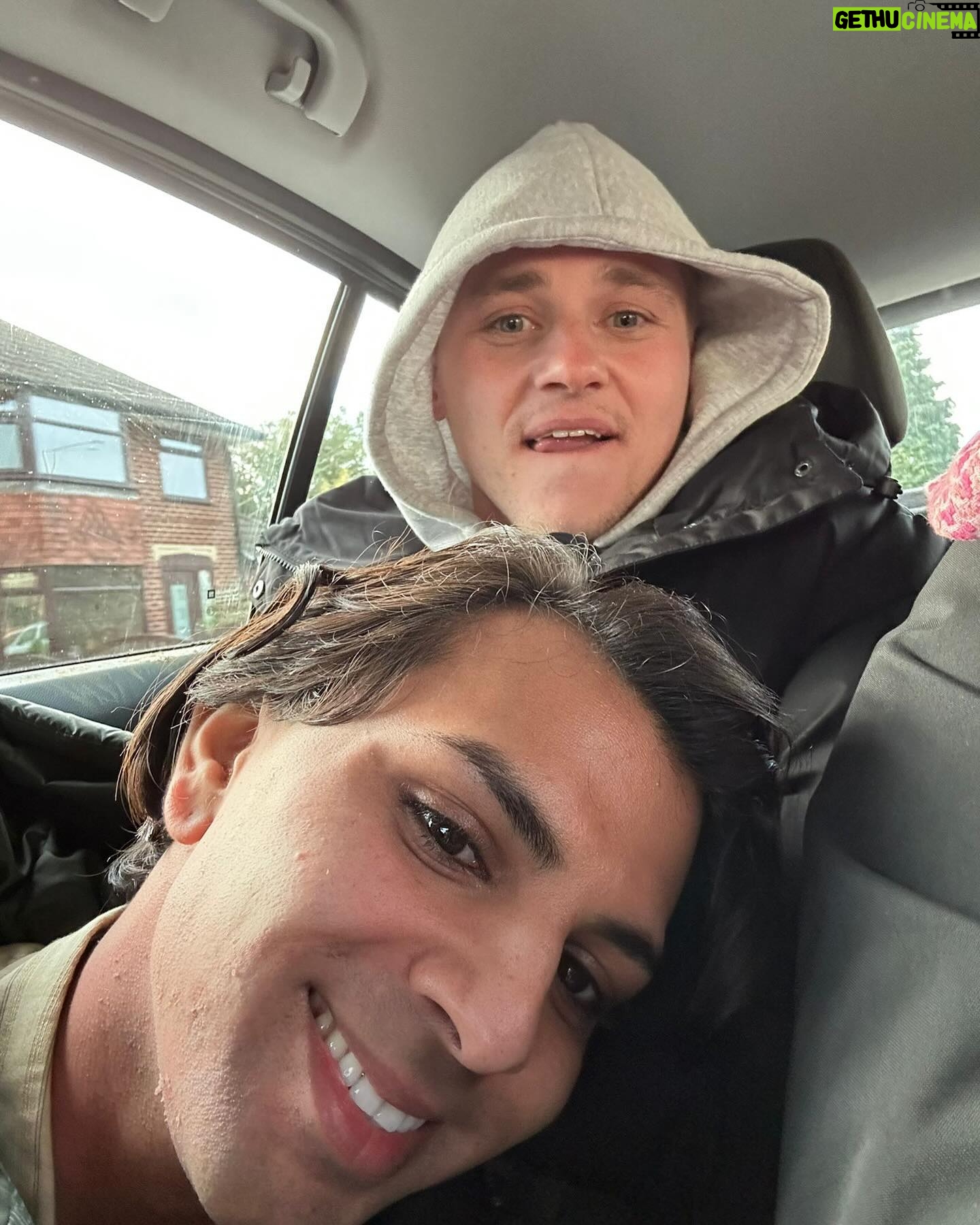Ben Hardy - 91.9K Likes - 2 days til release so here’s some @unicorns.movie BTS
Swipe right to see me training @itsjasonpatel for Strictly