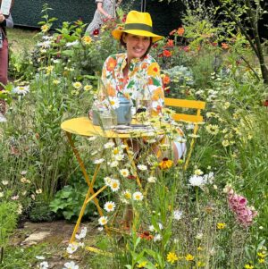 Ben Shephard Instagram - Can’t tell you how proud I am of @annieshepharddesign and her @the_garden_girls_collective they have created such a stunning boarder for @the_rhs #hamptoncourtflowershow I think this smile will tell you how pleased/relieved they are. They have worked so hard on every element of the challenge, it’s totally consumed them so I’m really chuffed with how well it turned out. I also can’t quite fathom what would be involved in a show garden!!! If you are visiting take a wander towards Ditton Gate and you’ll find them. #rhshampton