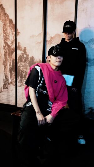 Ben Wu Instagram - up up down down👆🏻👇🏻

#dance #dancechallenge #fyp
#donk #wooooo #ACE #강유찬
#teamlove