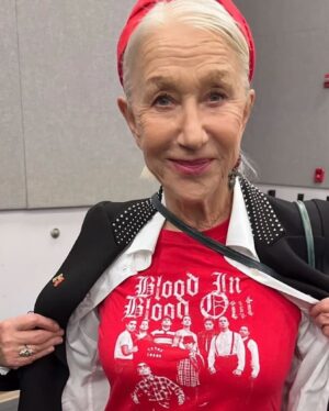 Benjamin Bratt Instagram - Even Her Majesty @helenmirren knows Vatos Locos are Forever❤️👊🏽

#1 photo credit: @iameddieperez 
#2&3: the black rooster