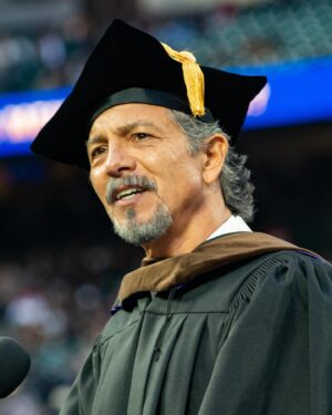 Benjamin Bratt Instagram - Dear graduates of San Francisco State University’s Class of 2024 - So inspiring to join in on the energy and passion of you future leaders and change makers @oraclepark, AND an incredible honor to receive a Doctorate of Fine Arts (!!) from University president Lynn Mahoney and trustee chair Wenda Fong.

Thanks for including me — may you continue to strive for and achieve your wildest dreams!! 🙌🏽❤️🙌🏽