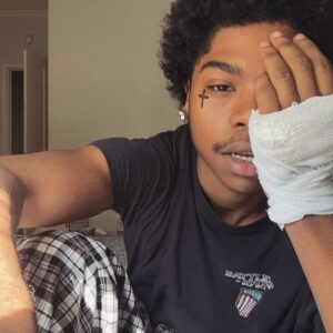 Benjamin Flores Jr. Instagram - MoLlY. WOrLD ??!¿ 💕💕🥤☔️🔈

EP SOoN

SInGlE DRoP 2MORROW ( dO ThE MOst ) 

Comment below ⬇️