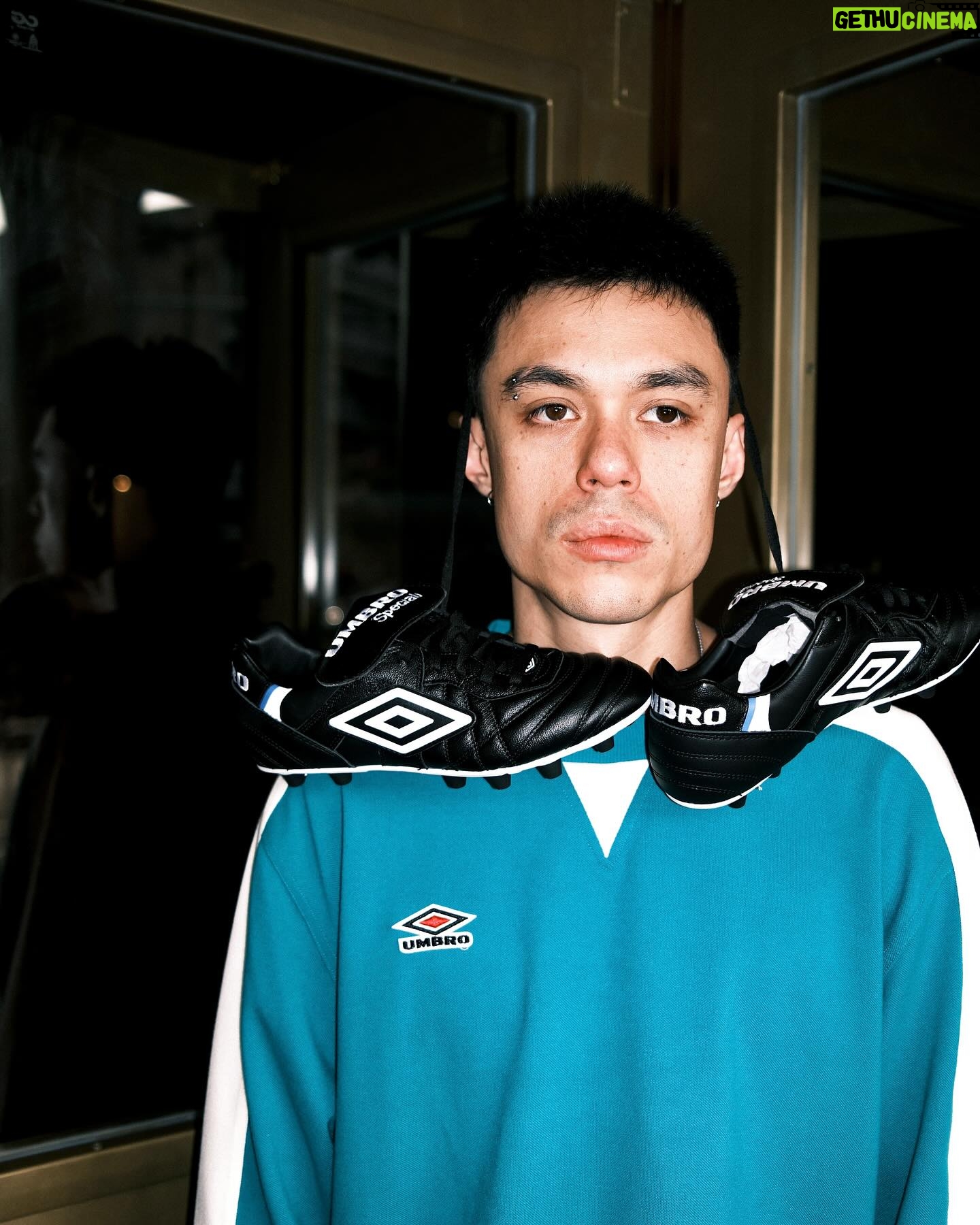 Benjamin Joseph Varney - 3 Likes - ”พี่โด้อย่าเคืองผมเลย“ Umbro “Centenary Collection” เฉลิมฉลองครบรอบ 100ปี กับแบรนด์ระดับตำนานของเมือง Manchester 🩸
วางขายที่ Supersports แล้ววันนี้
.
#UmbroTH
#AlwaysUmbroSince1924 #AlwaysSharp