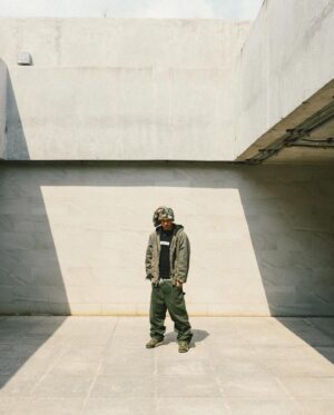 Benjamin Joseph Varney Instagram - @hypetotally @w_wisas #หล่อเฟี้ยวเคี้ยวมะกรูด #เหงื่อแตกเหงื่อแตน