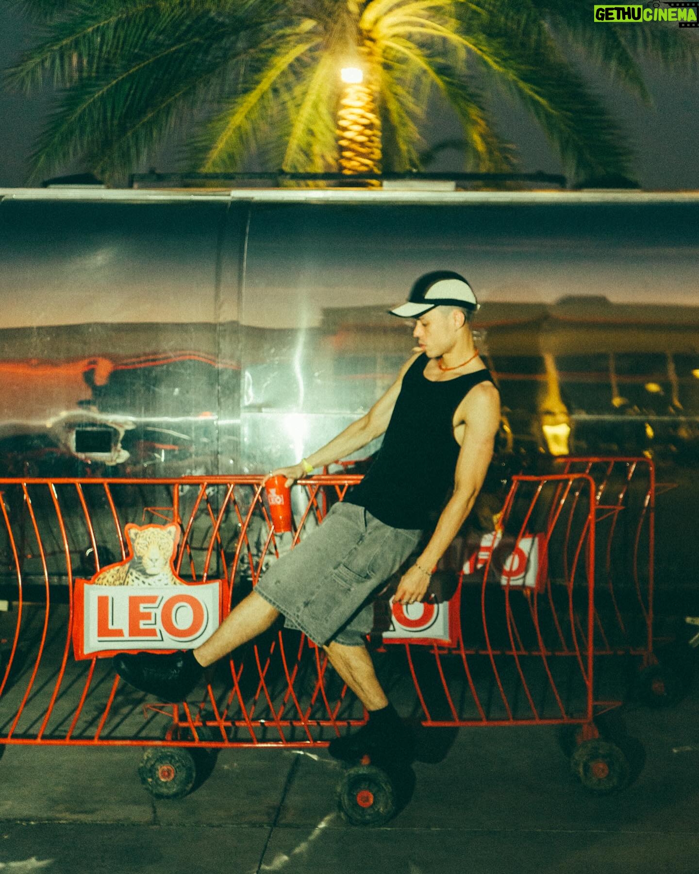 Benjamin Joseph Varney - 3 Likes - ”ไป ไปด้วยกันนะ ~ “#LEOรวมกันมันส์กว่า #LEOไปด้วยกันนะ @w_wisas