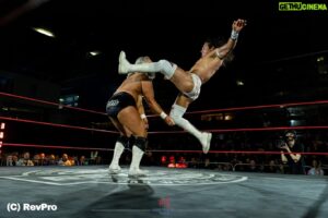 Benjamin Maurice Webb Instagram - @voladorjrcmll logró obtener una espectacular victoria en un intenso duelo ante @trentseven7 durante el evento Uprising 2023 de @revprouk 

#CMLL #LuchaLibre #VoladorJr #RevProUK #RevPro