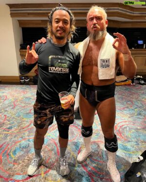 Benjamin Maurice Webb Instagram - T R E N T A 
THE DREAM TEAM 👌🏽🤘🏽🇯🇵🇬🇧

@europahotelbelfast @over_the_top_wrestling 
@kentag2s @ddtdesignstudio @clothingwear.co.uk @blackcountrybeast @wrestlingbootszahermx @rvddw_tokyo
