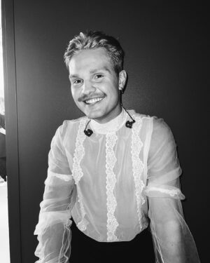 Benjamin Peltonen Instagram - 1800-luku soitti ja sano et se haluu sen paidan takas…

Kuvaajana mieletön: @iamabreu <3
