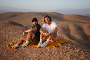 Benjamin Verrecchia Instagram - Ô nuits d’Arabie, Milles et un torticolis, Insomnie sur cailloux, Scorpions sur le tapis, Nuit à vous rendre fou

On serait quels personnages dans Aladdin ?

📸 @paleroux