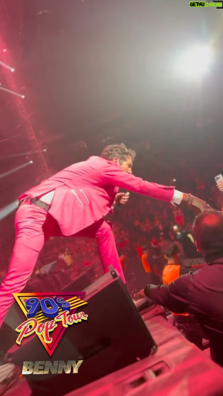 Benny Ibarra - 2.9K Likes - ⚡️¡BENNY! ⚡️Gracias por regalarnos momentos así en el escenario y acompañarnos en este gran viaje a los noventas. 🥳
Sin duda alguna extrañaremos la luz que irradias haciendo esto que tanto amas. 🫶🏼✨ Esta siempre será tu casa. ❤️🔥
#90sPopTour #ViveLosNoventas