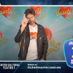 Benny Ibarra Instagram - @vaselinamexico Jamás pensé re-visitar a Danny. Jugar con él. Aprenderle. Inyectarle lo aprendido. Del Quijote y Novecento a nuestra Vaselina. La de mamá y papá; la de mi hermano. Ahora con nueva familia. Muy pronto. ❤️ Gracias @erikrubinoficial y @alexgouboy y dirigido por mi maestro @garcialozano Ya lo verán.