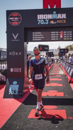 Benoît Assadi Instagram - @benoit.assadi finisher du 70.3 de Nice !

#ironman #triathlon
