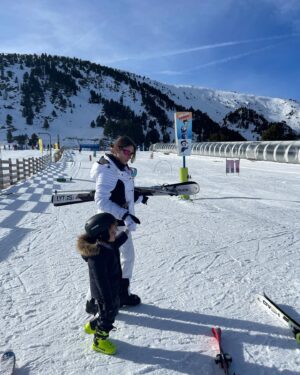 Benoît Assadi Instagram - Week end au top 🎿 
@parkpiolets @grandvalira