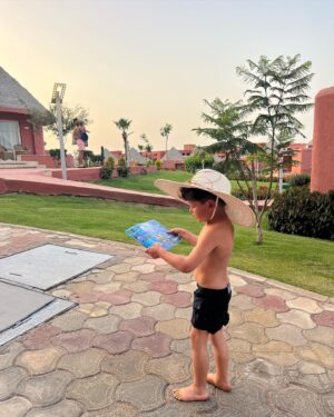 Benoît Assadi Instagram - Un échantillon de nos petites vacances farniente au soleil 🌞