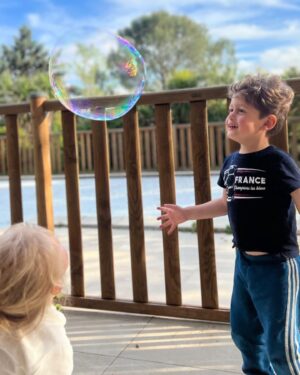 Benoît Assadi Instagram - Dans leur bulle