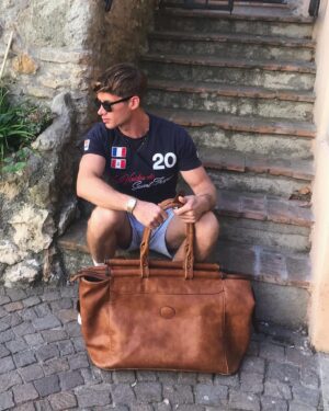 Benoît Dubois Instagram - Vacances en France ! 🇫🇷 

#cotedazur #vacances #outfitoftheday ✌🏼