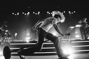 Benson Boone Instagram - I have never seen crowds like the last couple nights. Over and over again I’m pinching myself just hearing you guys sing the new songs. I can’t thank you all enough, I love seeing your faces and hearing your voices, thank you for making this tour such a beautiful thing.

📸: @mclean.long 1,5,8
@shaydenschoonover 2,3,4,6,7,9,10