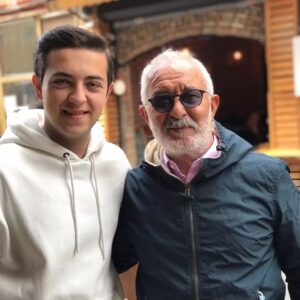 Berat Efe Parlar Instagram - En BABA komşumuz...
@alisurmeliofficial