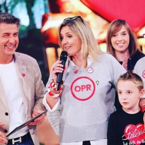 Bérénice Bourgueil Instagram - Que dire…..si ce n’est MERCI !
Merci à chacun d’entre vous pour chacune de vos pièces !
Merci d’avoir mis sur ma route ces belles personnes qui forment le coeur de l’Opération Pièces Rouges : Géraldine, Manu, Léon, Patrick, Héloïse, Annette, David-Chou et leurs parents, Valentin et le plus brave : Sasha !
358012,08 fois MERCIIIII !
Et c’est parti: on garde les pièces pour l’année prochaine !