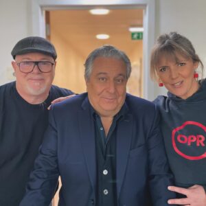Bérénice Bourgueil Instagram - OPR, Opération Pièces Rouges va commencer sa cinquième saison le 9 mars !
Depuis tout ce temps nous pouvons compter sur le soutien de notre parrain : Monsieur Christian Clavier !!!!
Christian nous a toujours suivi et soutenu dans cette opération et la lutte contre le cancer !
La classe de notre parrain fidèle !!! 

@oprouges @leonlebouchon @belrtl @televieofficiel