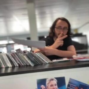 Bérénice Bourgueil Instagram - Rdv dès 16h sur @europe1 pour C’est arrivé près de chez vous !
@clara_leger @remi.jacob @julesbleblond @pierregalibert @el_beubeu_ @alexandrehmr