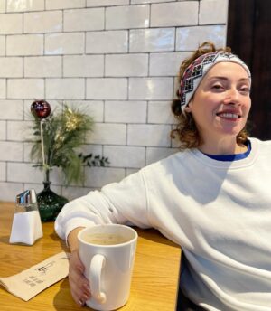 Berfu Öngören Instagram - Günaydın ☕️🥐🎐🌲