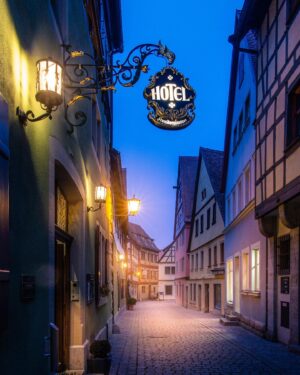 Berk Hakman Instagram - 21/01/2020 
#germany #almanya #house #street #rothenburg #rothenburgobdertauber #würzburg #munich #bayern #travelphotography #streetphotography #photooftheday #photography #photo #foto #ev #staysafe #stayhome #vsco #earthpix #500px #beautifuldestinations #fotoğrafçılık #discover_hotels #discover_vacations #ig_europe #ig_germany #fotoğraf #nationaldestinations