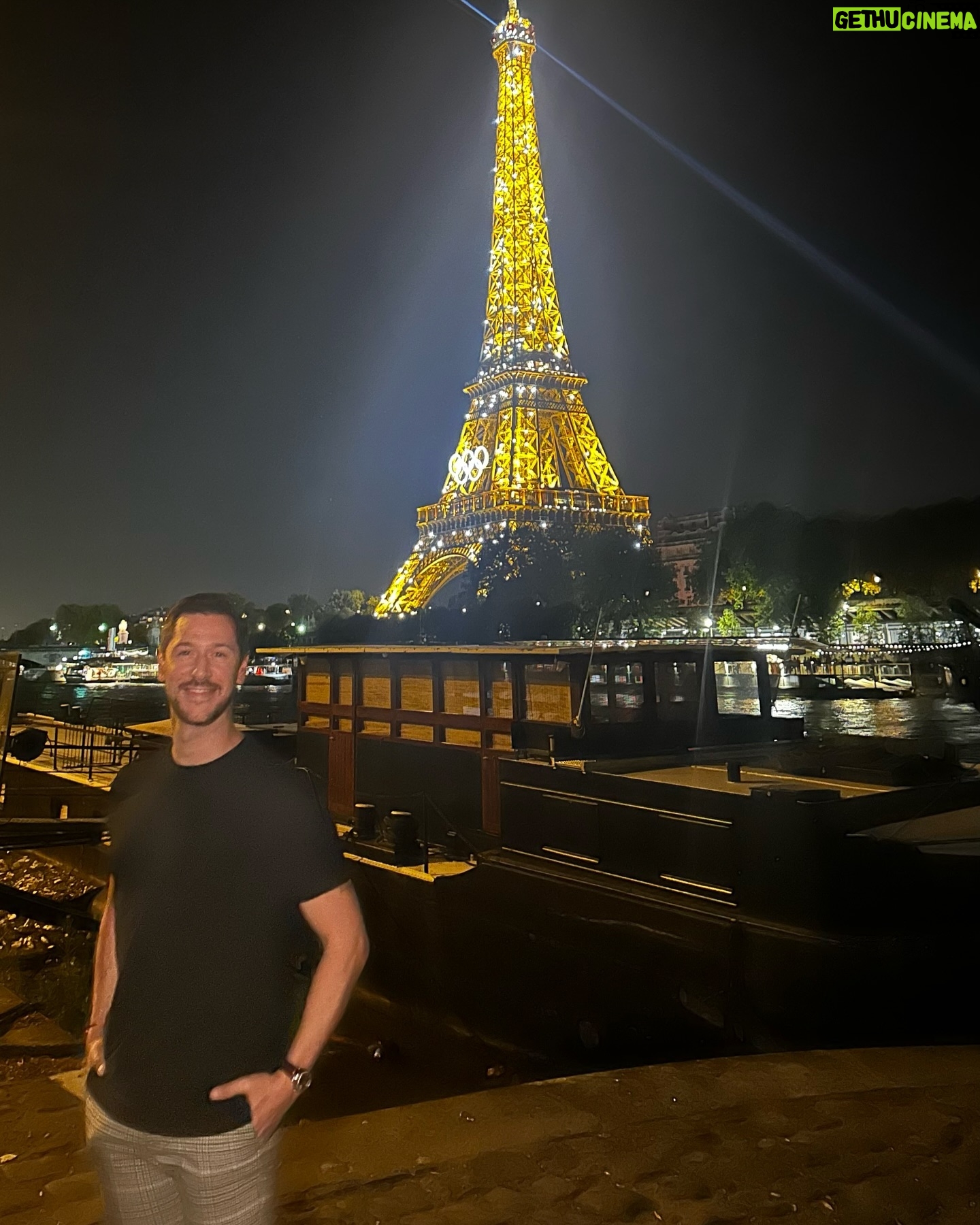 Bernardo Sousa - 3 Likes - Oui, oui paris ❤️😘 #france
