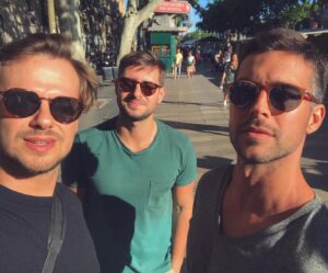 Bernardo Velasco Instagram - Um #tbt da Eurotrip! Deu saudade de estar com amigos nessa viagem inesquecível! #barcelona 
#eurotrip #espanha #spain #amigos