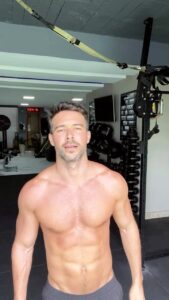 Bernardo Velasco Top 100 Instagram Photos and Posts