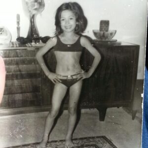 Berrin Arısoy Instagram - #tbt ....1978 minik Berrin....