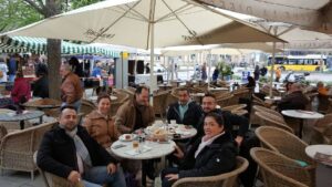 Berrin Arısoy Instagram - ACW..Toplantı masası..yeni oluşumlara inşallah