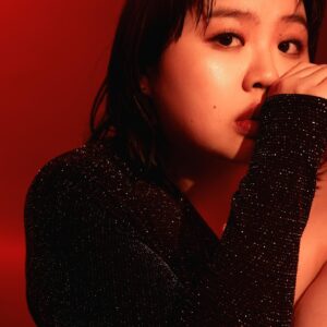 Berry Wen-i Kuo Instagram - 懇請大家不要忘記我長什麼樣子（甩髮

✨ @drama.culture 
📸 @hellohenryboy 
🪄 @st2102