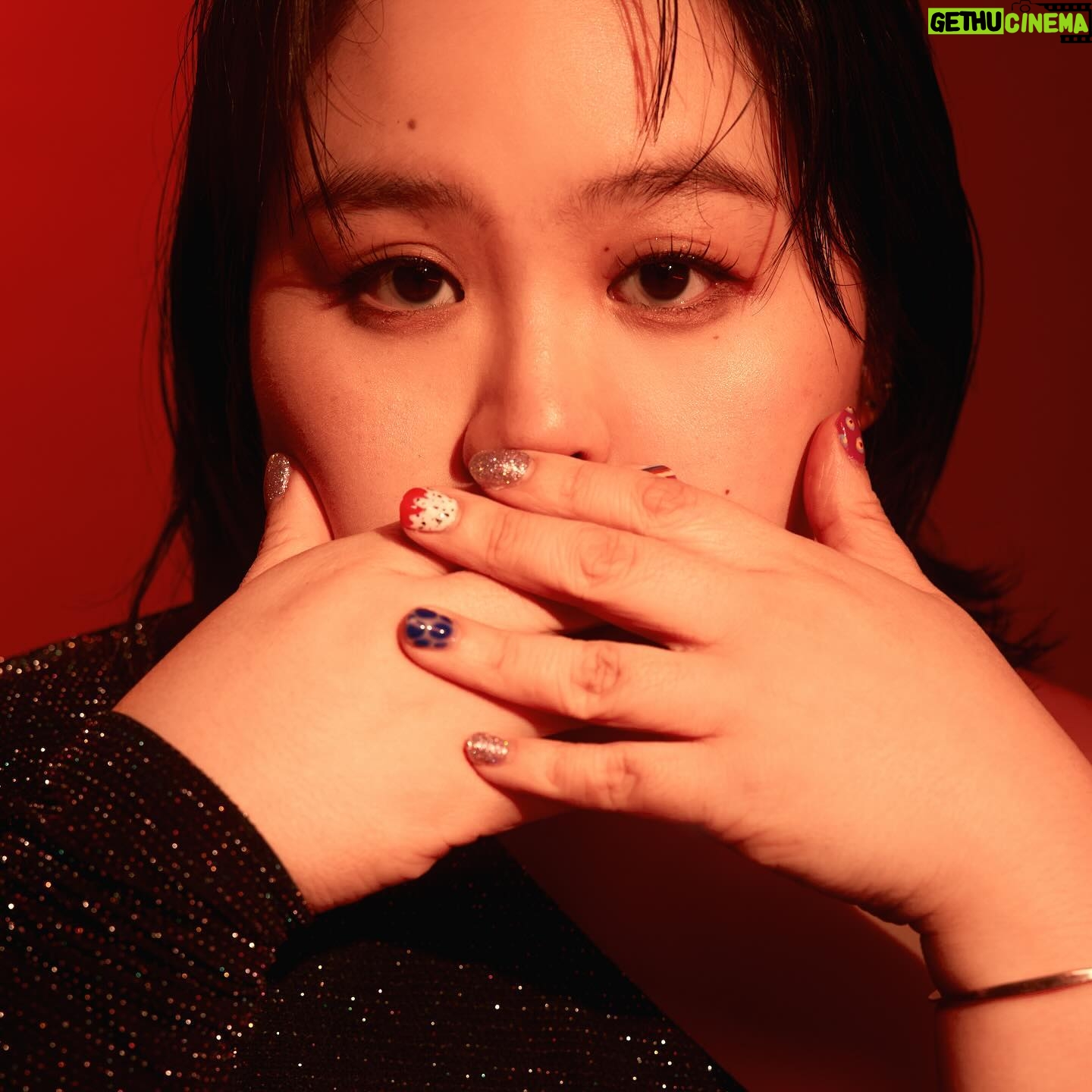 Berry Wen-i Kuo - 562 Likes - 懇請大家不要忘記我長什麼樣子(甩髮
✨ @drama.culture
📸 @hellohenryboy
🪄 @st2102