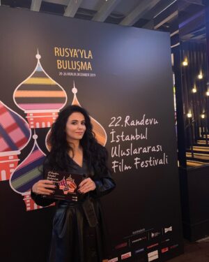 Beste Bereket Instagram - Kıymetlim @tursak.vakfi  #randevuistanbulfilmfestivali ❤️ ödül töreni sunacağım ❤️