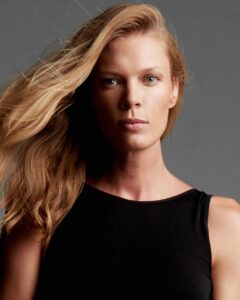 Actress Betina Schmidt HD Instagram Photos and Wallpapers June 2024