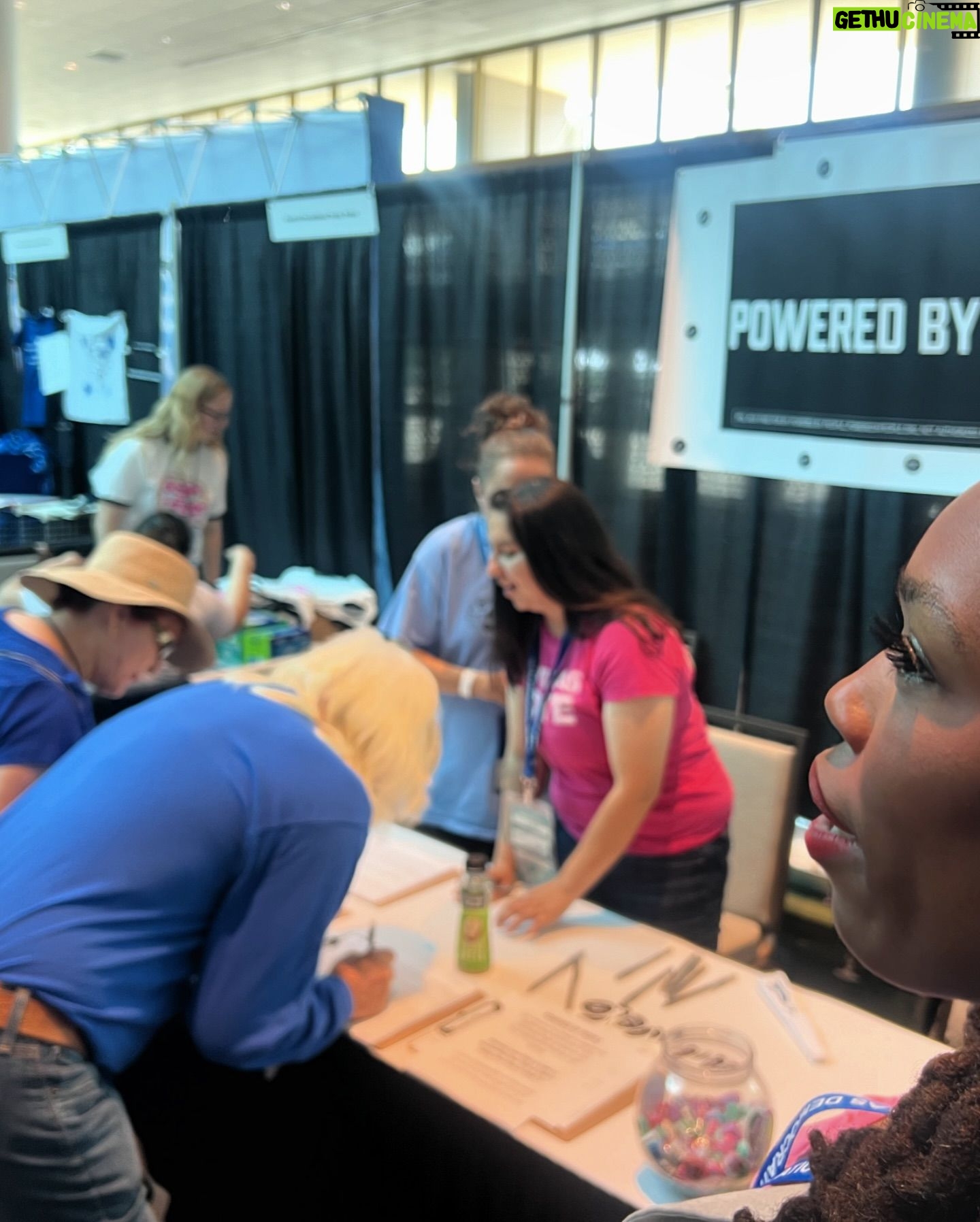 Beto O'Rourke - 7K Likes - Amy and I loved seeing all of our Powered by People friends in town for the Dem convention! And thanks to all the new volunteers who signed up with us in EP!