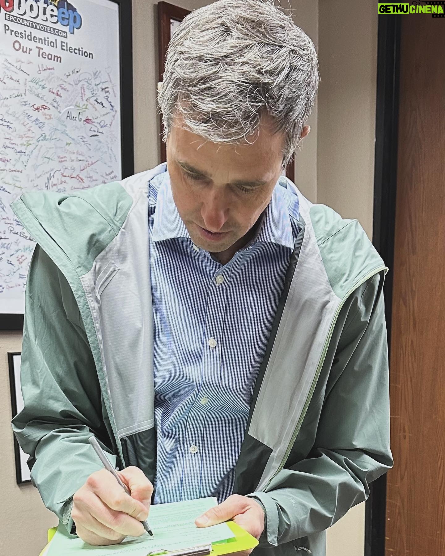 Beto O'Rourke - 12.5K Likes - Just renewed my Volunteer Deputy Registrar (VDR) certification in El Paso.
In a state with no online or automatic voter registration, we need more VDRs to help register Texas voters.
Join us by signing up for a virtual VDR training (it takes only 45 mins!) at poweredxpeople.org/trainings/