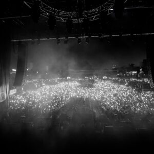 Beton.Hofi Instagram - az enyéimet etetem, ha bemegyek a bankba

🙏🏽 fotók:
Lénárt Tamás 
@martonnphoto