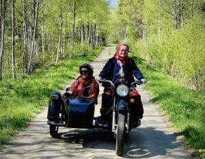 Bettany Hughes Instagram - Morning! Come with me to explore the fascinating and beautiful island of #Kihnu in #Estonia - packed with surprising #Treasures of all kinds! This Sat 7pm #Channel4 X