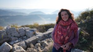 Bettany Hughes Instagram - One of my favourite #history stories from #Treasures - the amazing #ancient #Queen of #Illyria #Teuta and her fight against the #Romans - this Sat #Channel4 #Albania #Greece #Türkiye #Turkey - enjoy! (If you’re not watching #Eurovision !) X