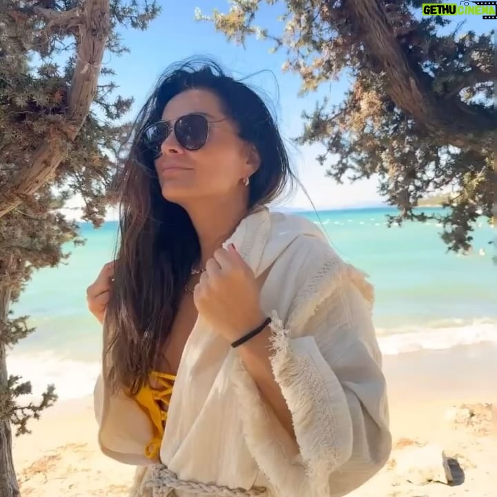 Betül Şahin - 7.5K Likes -