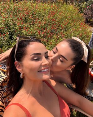 Betül Şahin Instagram - 🧡💋