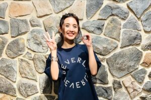Beverly Instagram - .
BirthdayLiveの日にたくさんのメッセージ 
ありがとうございました！

本当の誕生日は今日です😅😆

I am Beverly. 
I just turned 30. 
20代終わっちゃった〜😱
でも30代も楽しみ！

Need to be more matured. 
Nah, I’ll keep the kiddo inside me 😛
I’ll be more responsible!
I’ll explore more!
I’ll upgrade more!
No more pressure on diet. 
I’ll be healthy and strong 💯
Still insecure on a lot of things 
But definitely am working on it.
Time management, be my friend😆
日本語のボキャブラリー増やしたい！
日本語もっと頑張りたい！
Things that are still the same:
I love my family.
I love my genuine friends.
I love my loving fans and supporters.
Still grateful to the people who helped me.
I love Japan!
I love the Philippines!
I LOVE MUSIC!
I LOVE TO SING!

Lord thank you for 30 years! 🙏
Proud ako sayo, Beleng, Beverly, ビバリー!