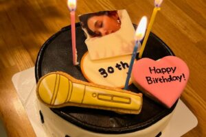 Beverly Instagram - .
BirthdayLiveの日にたくさんのメッセージ 
ありがとうございました！

本当の誕生日は今日です😅😆

I am Beverly. 
I just turned 30. 
20代終わっちゃった〜😱
でも30代も楽しみ！

Need to be more matured. 
Nah, I’ll keep the kiddo inside me 😛
I’ll be more responsible!
I’ll explore more!
I’ll upgrade more!
No more pressure on diet. 
I’ll be healthy and strong 💯
Still insecure on a lot of things 
But definitely am working on it.
Time management, be my friend😆
日本語のボキャブラリー増やしたい！
日本語もっと頑張りたい！
Things that are still the same:
I love my family.
I love my genuine friends.
I love my loving fans and supporters.
Still grateful to the people who helped me.
I love Japan!
I love the Philippines!
I LOVE MUSIC!
I LOVE TO SING!

Lord thank you for 30 years! 🙏
Proud ako sayo, Beleng, Beverly, ビバリー!